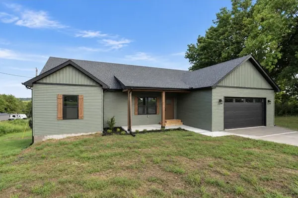 1496 Jones Creek Rd, Dickson, TN 37055