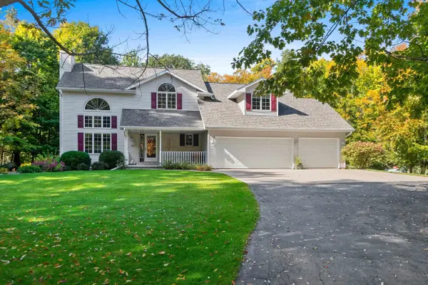 5145 HEMLOCK LN, Oconto Falls, WI 54154