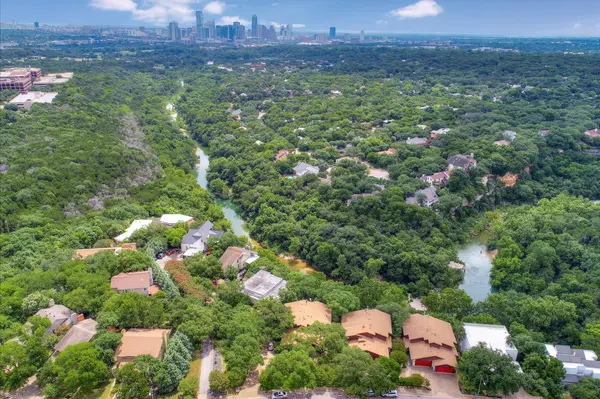 1325 Spyglass DR, Austin, TX 78746