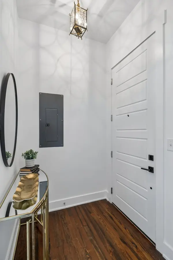 601 Madison St #304, Nashville, TN 37208
