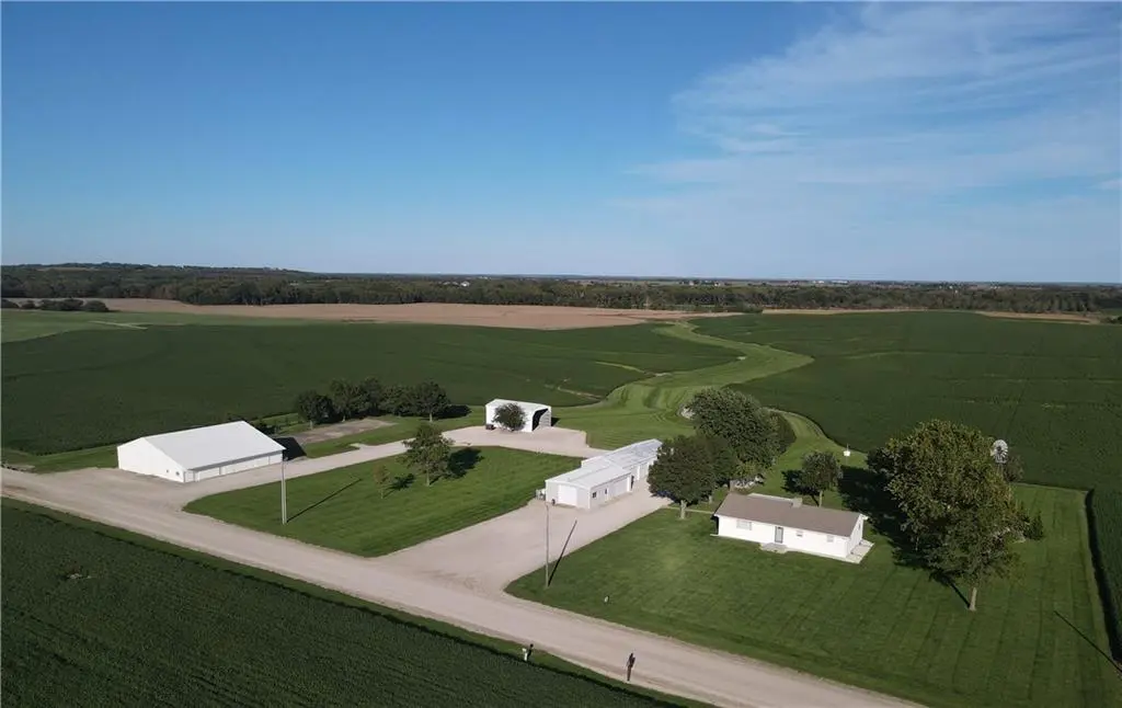 31356 NW Barton RD, Garnett, KS 66032