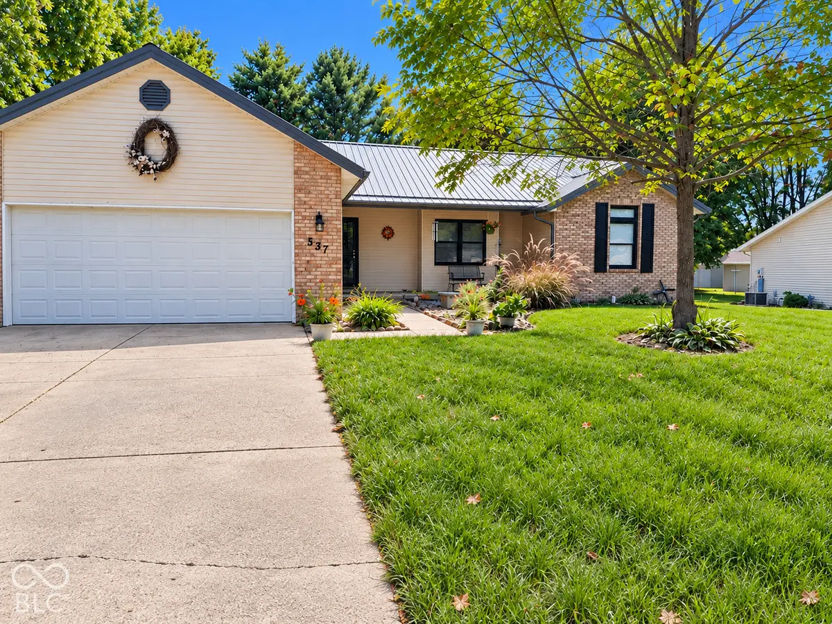 537 S Birch ST, Ellettsville, IN 47429