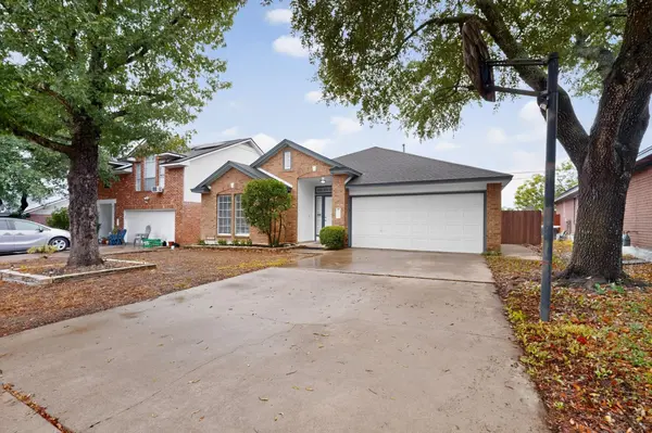 2447 Roundabout LN, Round Rock, TX 78664