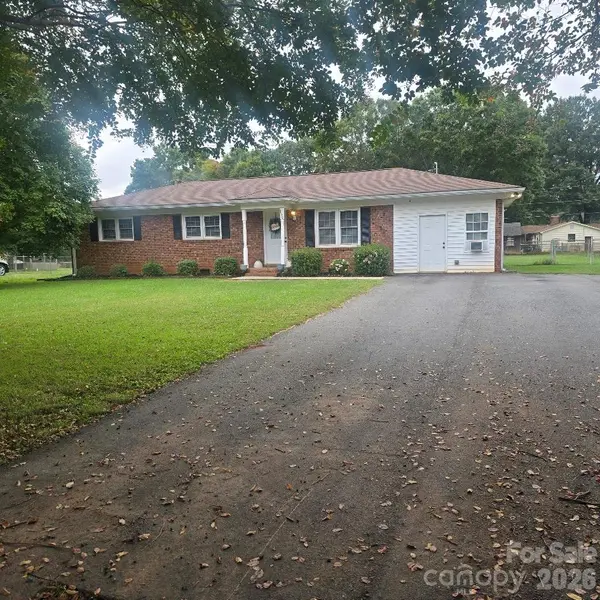 160 E Chamblee DR, Salisbury, NC 28147