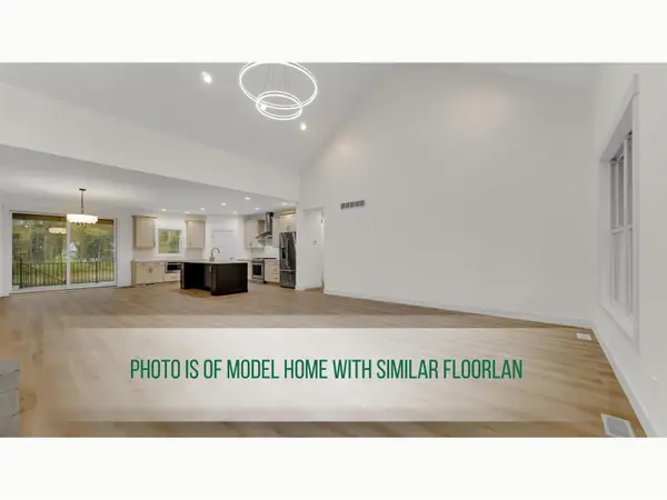 21558 Moyer DR, South Bend, IN 46628-9825