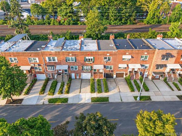 8494 Austin ST, Kew Gardens, NY 11415
