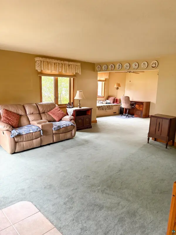 517 17th Ave W, Ashland, WI 54806