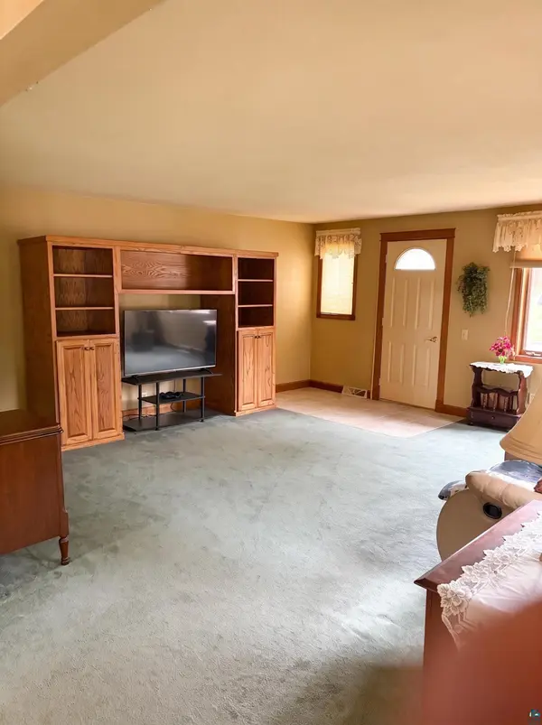 517 17th Ave W, Ashland, WI 54806