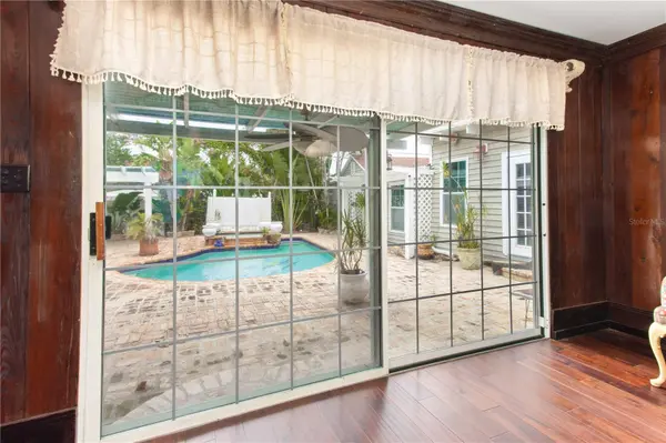 806 NARCISSUS AVE, Clearwater Beach, FL 33767