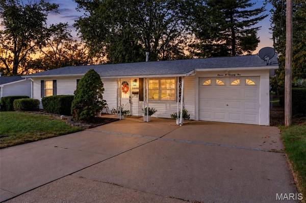 11075 Saxonhall DR, Bridgeton, MO 63044