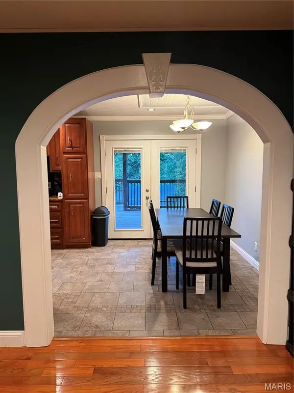 1093 Orchard TRL, Pevely, MO 63070