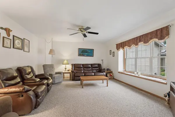 1123 STILLMEADOW LN, Menasha, WI 54952
