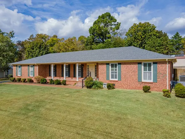1408 Lyon St, Columbia, TN 38401
