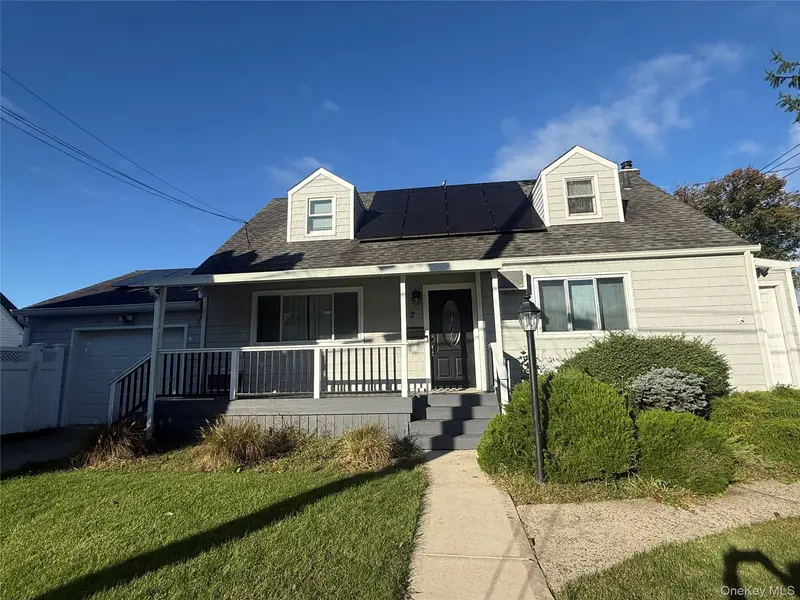 2 Lee AVE #2, Albertson, NY 11507