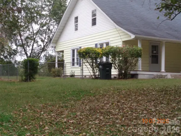 5 Ferguson ST, Granite Falls, NC 28630