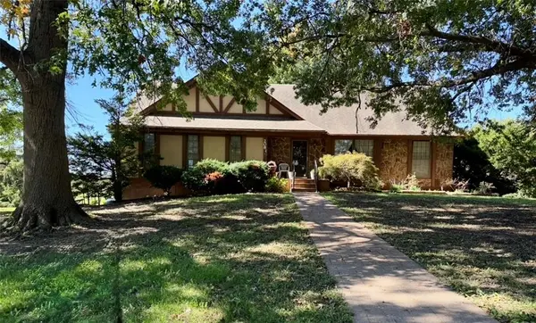 208 Markham CT, Brookfield, MO 64628