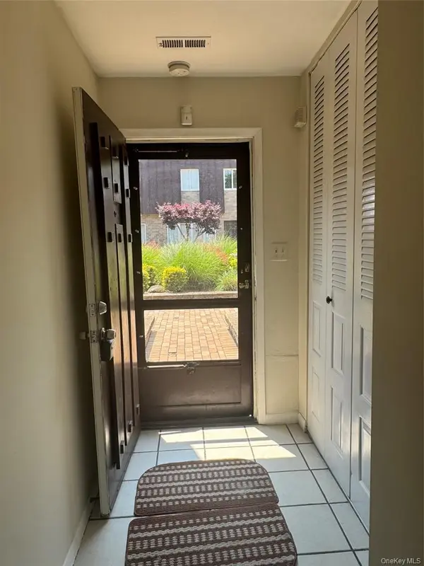 200 Hilton AVE #30, Hempstead, NY 11550