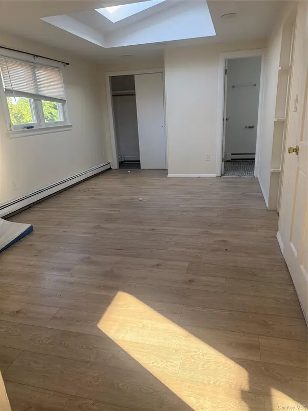 2 Lee AVE #2, Albertson, NY 11507