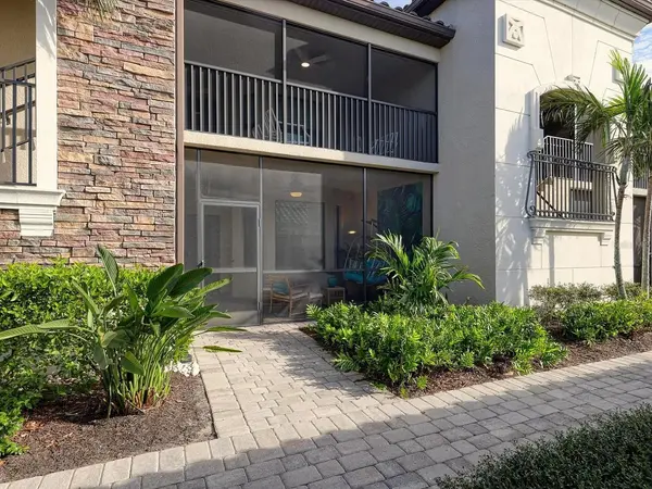 5558 PALMER CIR #101, Lakewood Ranch, FL 34211
