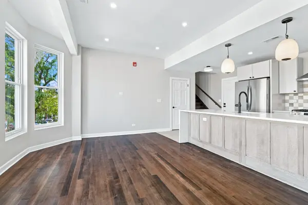 102 S Washington ST #OWNERS, Hinsdale, IL 60521