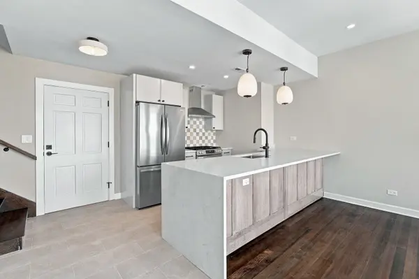 102 S Washington ST #OWNERS, Hinsdale, IL 60521