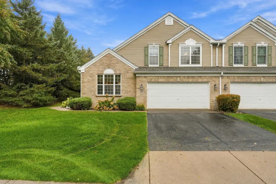 7147 Arthur DR, Woodbury, MN 55125