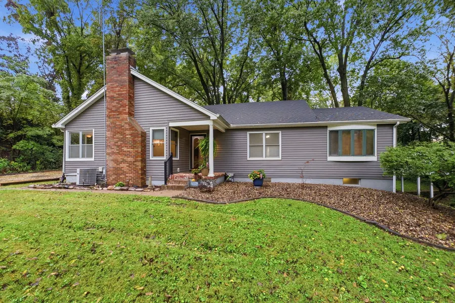 1315 34th ST, Moline, IL 61265