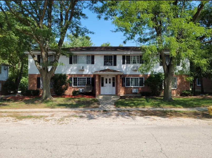 397 Poplar AVE #2E, Antioch, IL 60002