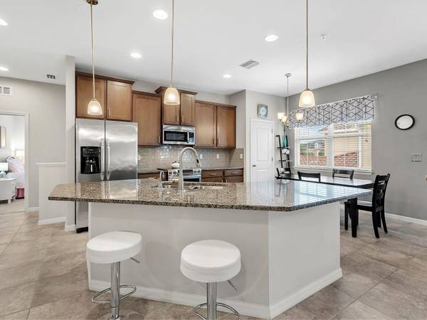 8332 ENCLAVE WAY #101, Sarasota, FL 34243