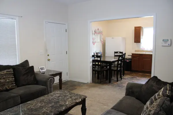 4035 Short Cheatham St, Springfield, TN 37172
