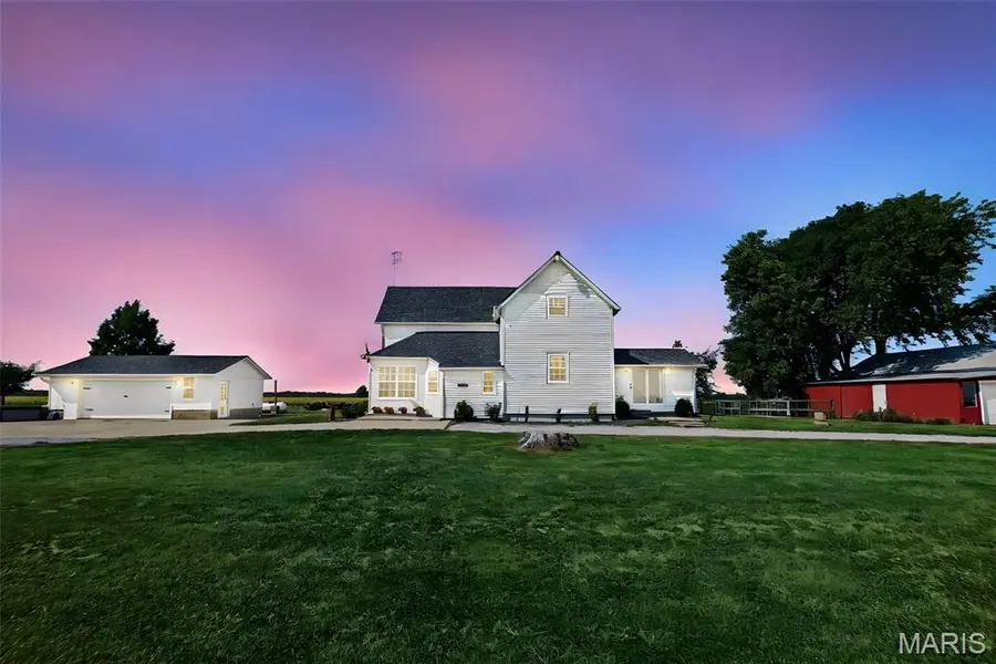 5599 County Highway 21, Nashville, IL 62263