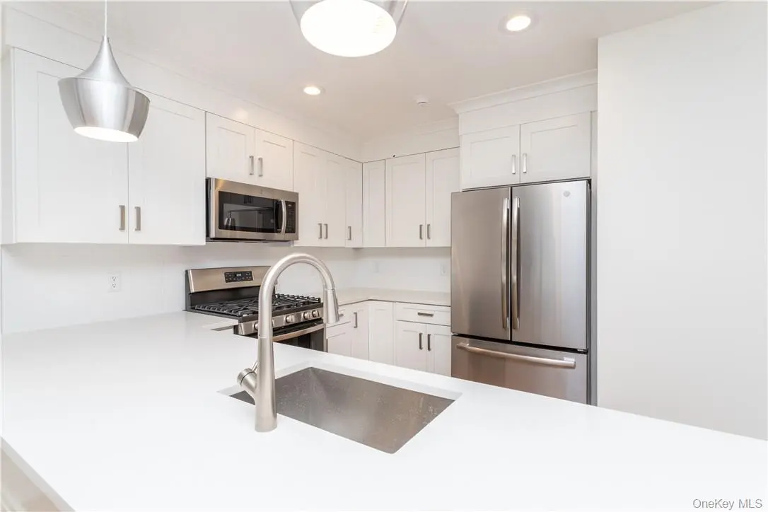 121 Fisher AVE #5, White Plains, NY 10606