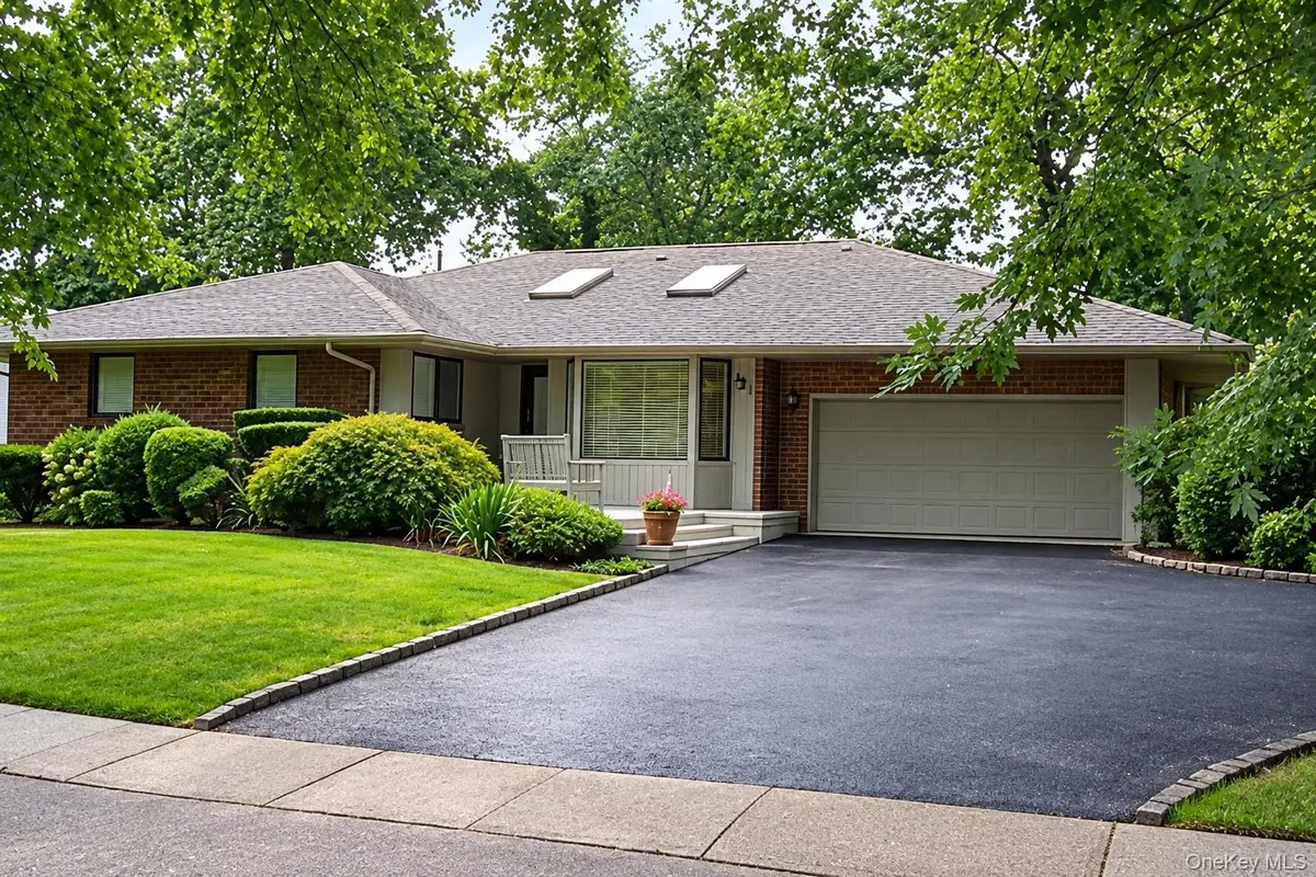 134 Maytime DR, Jericho, NY 11753