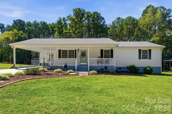 1037 Cross Creek DR, Oakboro, NC 28129