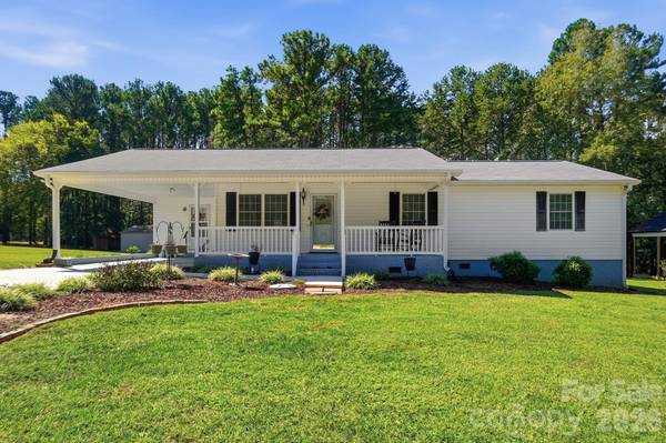 1037 Cross Creek DR, Oakboro, NC 28129