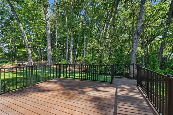 53300 Summer Breeze DR, South Bend, IN 46637