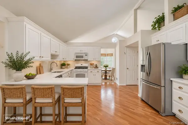 26 Washington CIR, New City, NY 10956