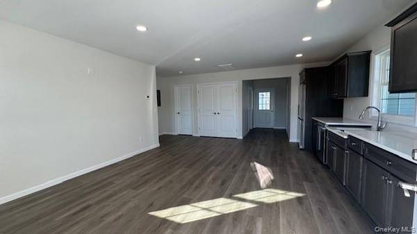 135 Cooper RD #1, Fishkill, NY 12524