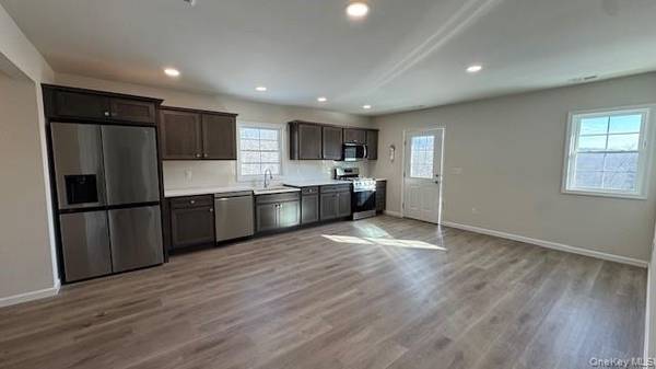135 Cooper RD #1, Fishkill, NY 12524