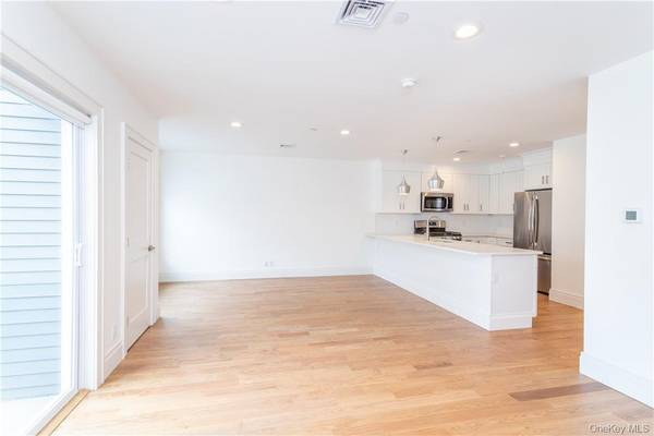 121 Fisher AVE #5, White Plains, NY 10606