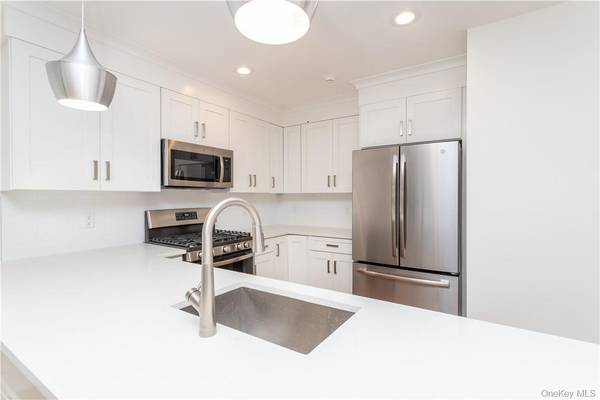 121 Fisher AVE #5, White Plains, NY 10606