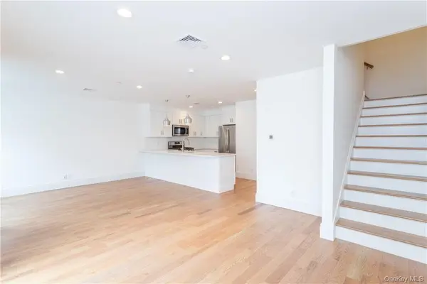 121 Fisher AVE #5, White Plains, NY 10606