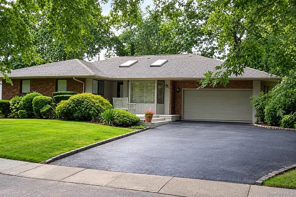 134 Maytime DR, Jericho, NY 11753