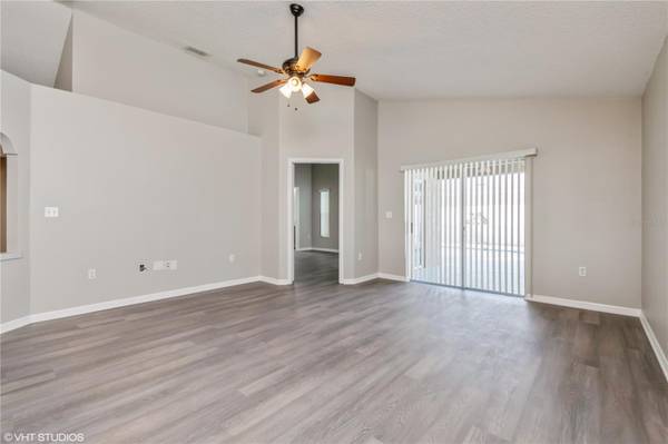 317 MAJESTY DR, Davenport, FL 33837