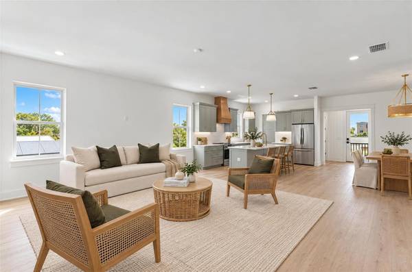3534 OVERLOOK DR NE, St Petersburg, FL 33703