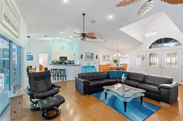 2972 GLENPARK RD, Palm Harbor, FL 34683
