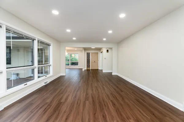 1501 W TALCOTT RD, Park Ridge, IL 60068