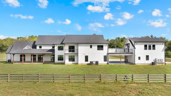 2216 Sp Anderson Rd, Manchester, TN 37355