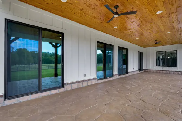 2216 Sp Anderson Rd, Manchester, TN 37355