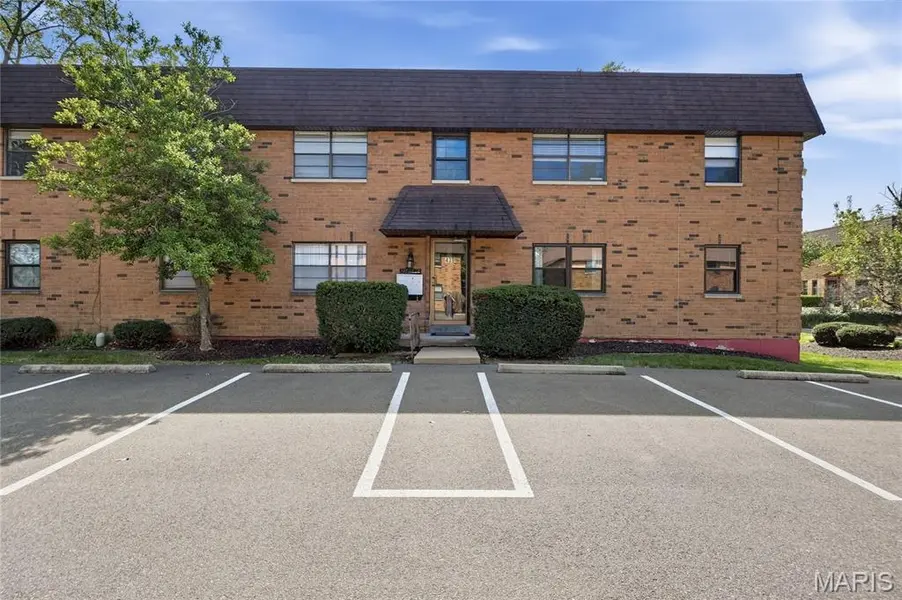 439 S Clay AVE #4, Kirkwood, MO 63122